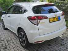 https://riyasewana.com/uploads/honda-vezel-z-1822392122.jpg