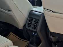 https://riyasewana.com/uploads/honda-vezel-z-19131234105.jpg