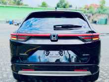 https://riyasewana.com/uploads/honda-vezel-z-1920245922333.jpg