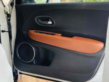 https://riyasewana.com/uploads/honda-vezel-z-2011382424133.jpg