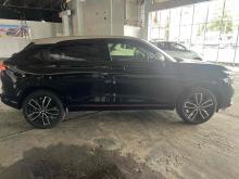 https://riyasewana.com/uploads/honda-vezel-z-2013260424852.jpg