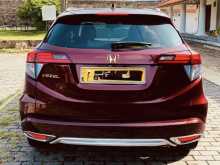 https://riyasewana.com/uploads/honda-vezel-z-2014-158400212053.jpg