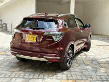 https://riyasewana.com/uploads/honda-vezel-z-2014-158433812072.jpg
