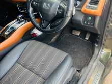 https://riyasewana.com/uploads/honda-vezel-z-2014-1713460712033.jpg