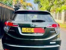 https://riyasewana.com/uploads/honda-vezel-z-2014-1713460712922.jpg