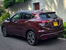https://riyasewana.com/uploads/honda-vezel-z-2014-1816023712062.jpg