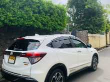 https://riyasewana.com/uploads/honda-vezel-z-2014-189050012563.jpg