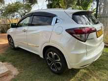 https://riyasewana.com/uploads/honda-vezel-z-2014-235260012912.jpg