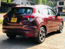 https://riyasewana.com/uploads/honda-vezel-z-2014-2410043512414.jpg