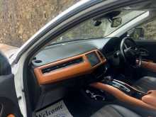https://riyasewana.com/uploads/honda-vezel-z-2014-2422510112893.jpg