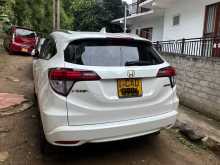 https://riyasewana.com/uploads/honda-vezel-z-2014-2422510112932.jpg