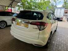 https://riyasewana.com/uploads/honda-vezel-z-2014-249061912604.jpg