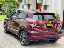 https://riyasewana.com/uploads/honda-vezel-z-2014-2716253312012.jpg