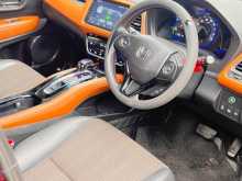 https://riyasewana.com/uploads/honda-vezel-z-2014-28330312952.jpg