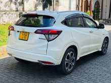 https://riyasewana.com/uploads/honda-vezel-z-2014-3112054112373.jpg