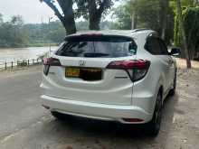 https://riyasewana.com/uploads/honda-vezel-z-2014-317034412972.jpg