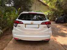 https://riyasewana.com/uploads/honda-vezel-z-2014-416132012102.jpg