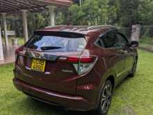 https://riyasewana.com/uploads/honda-vezel-z-2014-417360212262.jpg