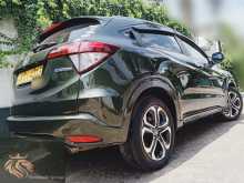 https://riyasewana.com/uploads/honda-vezel-z-2014-713292912932.jpg