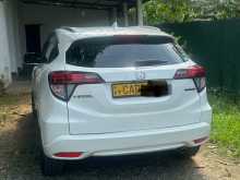 https://riyasewana.com/uploads/honda-vezel-z-2014-88213812242.jpg