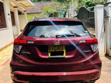 https://riyasewana.com/uploads/honda-vezel-z-2015-1723381712682.jpg