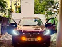https://riyasewana.com/uploads/honda-vezel-z-2015-2217365712871.jpg