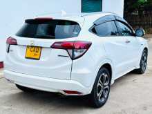 https://riyasewana.com/uploads/honda-vezel-z-2015-229294712984.jpg