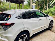 https://riyasewana.com/uploads/honda-vezel-z-2015-2320423312954.jpg