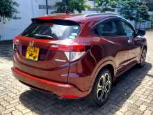 https://riyasewana.com/uploads/honda-vezel-z-2015-238062212633.jpg