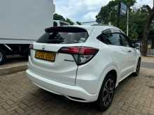 https://riyasewana.com/uploads/honda-vezel-z-2015-248482912114.jpg