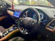https://riyasewana.com/uploads/honda-vezel-z-2015-2520424312124.jpg