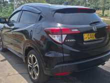 https://riyasewana.com/uploads/honda-vezel-z-2015-29442912504.jpg