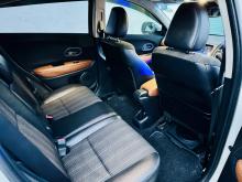 https://riyasewana.com/uploads/honda-vezel-z-2019195717846.jpg