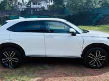 https://riyasewana.com/uploads/honda-vezel-z-2023-114185012933.jpg