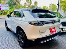 https://riyasewana.com/uploads/honda-vezel-z-2023-1815414212894.jpg