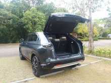 https://riyasewana.com/uploads/honda-vezel-z-2023-1818431212584.jpg