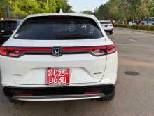 https://riyasewana.com/uploads/honda-vezel-z-2023-211394912062.jpg