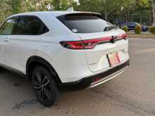 https://riyasewana.com/uploads/honda-vezel-z-2023-211394912064.jpg