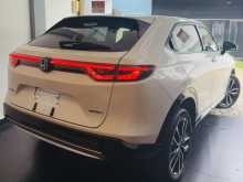 https://riyasewana.com/uploads/honda-vezel-z-2023-277415212283.jpg