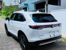 https://riyasewana.com/uploads/honda-vezel-z-2023-299045012334.jpg