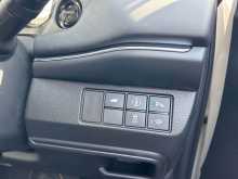 https://riyasewana.com/uploads/honda-vezel-z-2023-320535712964.jpg