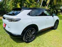 https://riyasewana.com/uploads/honda-vezel-z-2023-32140512883.jpg