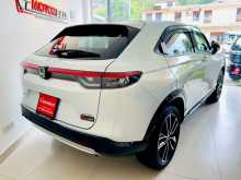 https://riyasewana.com/uploads/honda-vezel-z-2023-412452612994.jpg
