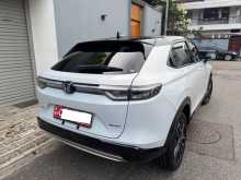 https://riyasewana.com/uploads/honda-vezel-z-2023-621023812062.jpg