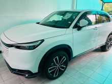 https://riyasewana.com/uploads/honda-vezel-z-2024-1715075612944.jpg
