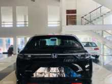 https://riyasewana.com/uploads/honda-vezel-z-2024-1815515612563.jpg