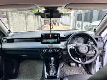 https://riyasewana.com/uploads/honda-vezel-z-2024-210415912863.jpg