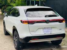 https://riyasewana.com/uploads/honda-vezel-z-2024-227322512904.jpg