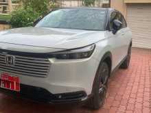 Honda Vezel Z Play MOON ROOF 2024 SUV