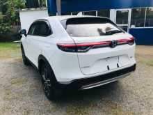 https://riyasewana.com/uploads/honda-vezel-z-2024-2722075012454.jpg